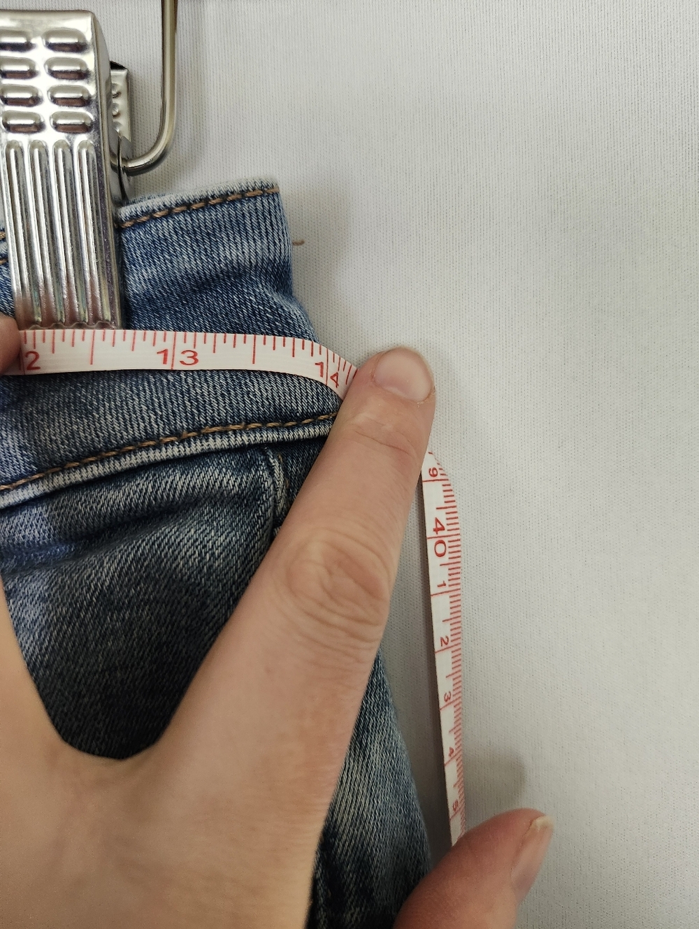 American Eagle High Rise Distressed Jean Shorts Size 6 - Picture 7 of 10
